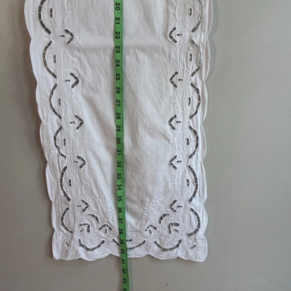 Vintage Table Runner 41